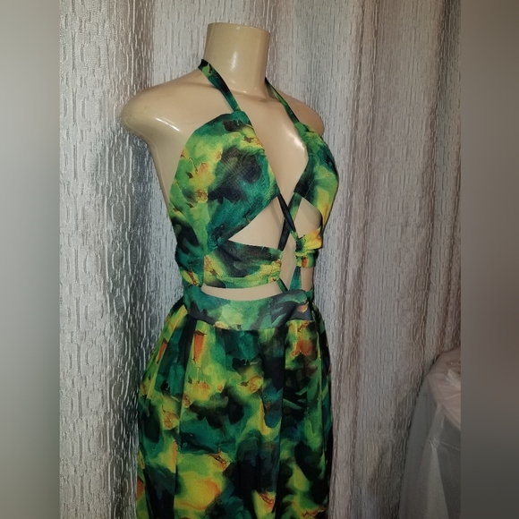 Bella Barnett Printed Halter Neck Maxi Dress Summer HawaiianTropical Print Dress - Picture 9 of 12